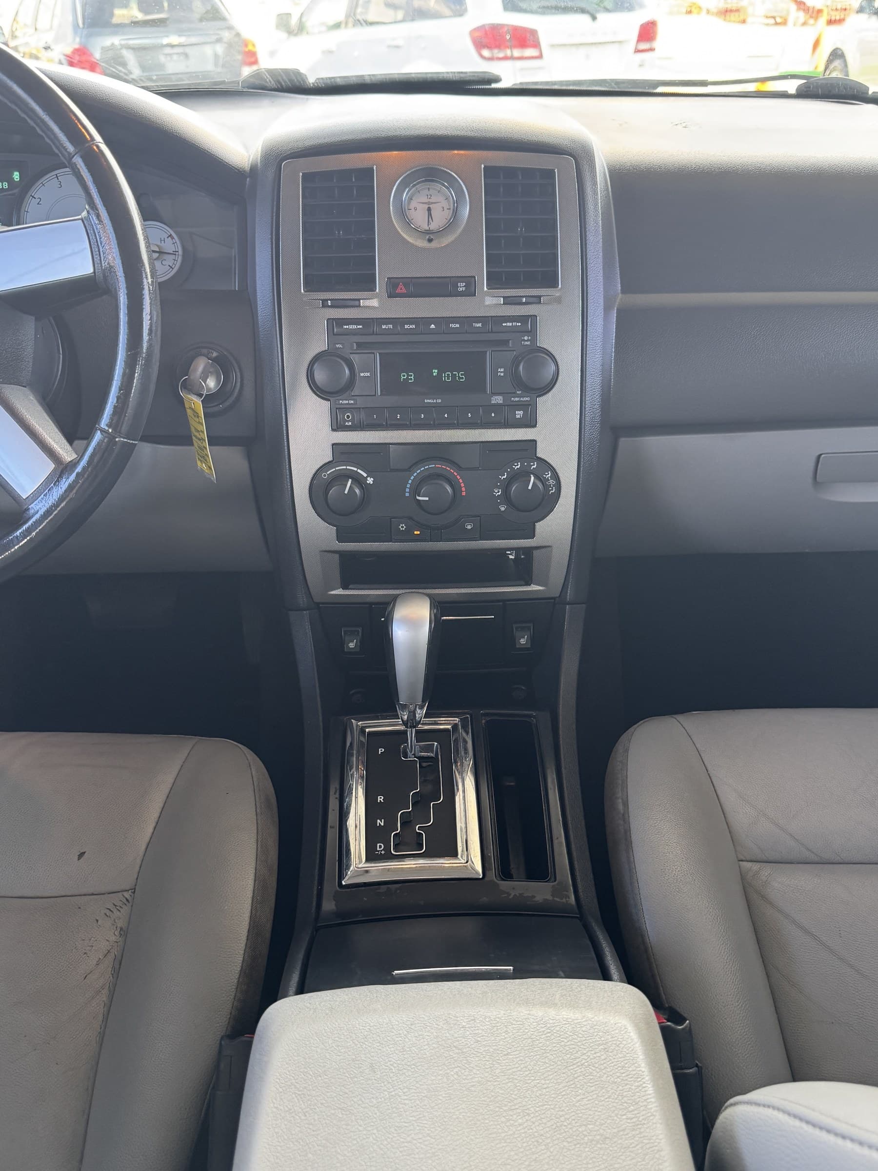 2007 Chrysler 300 — view 11