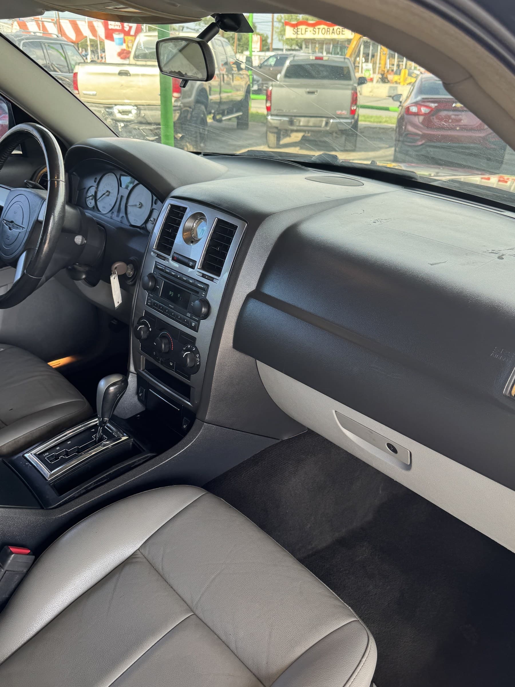 2007 Chrysler 300 — view 15