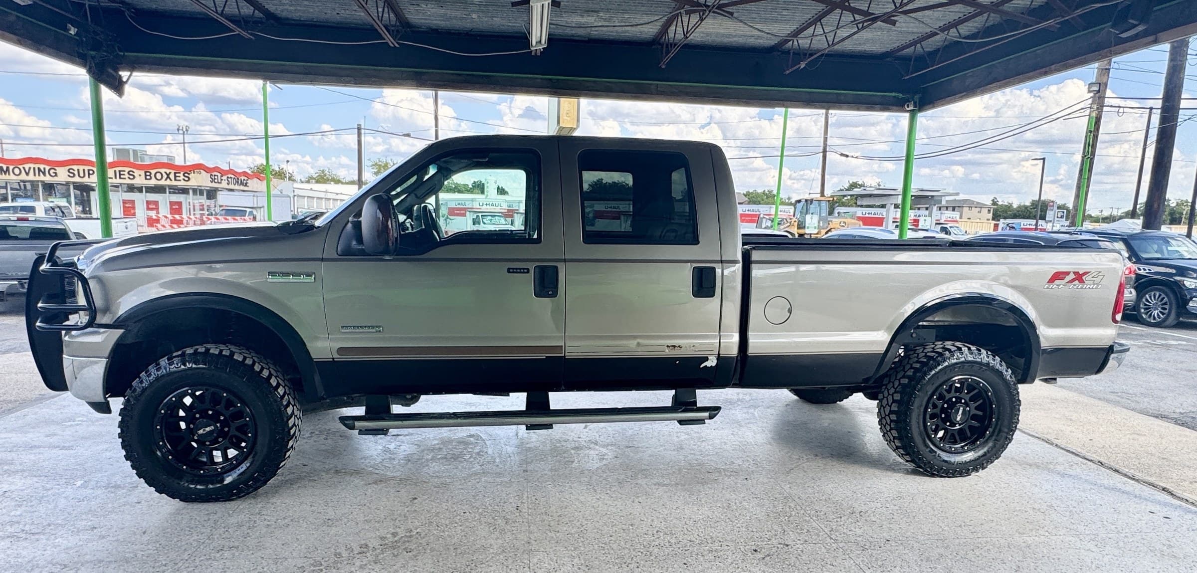 2005 Ford F-350 Super Duty — view 2