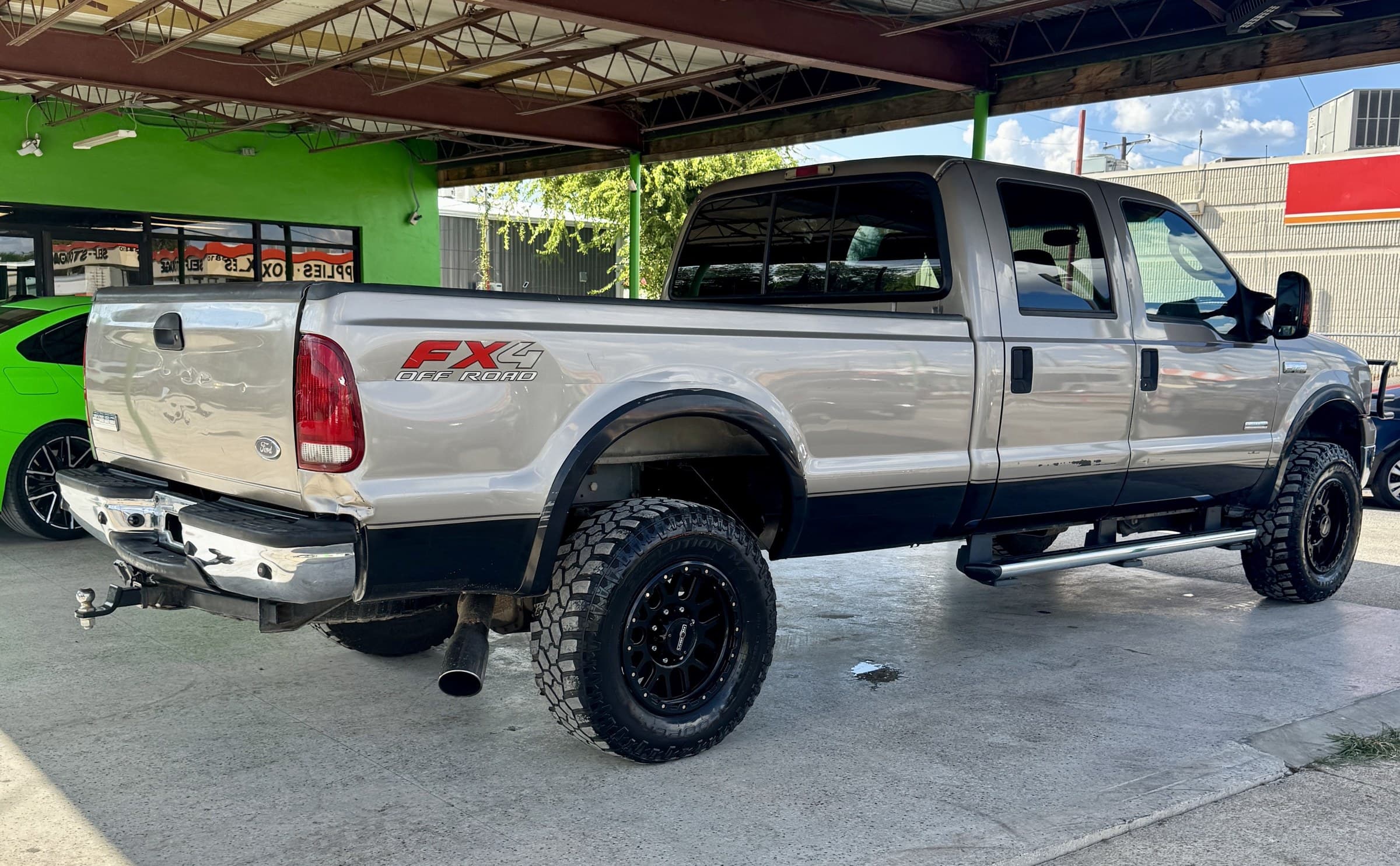 2005 Ford F-350 Super Duty — view 6