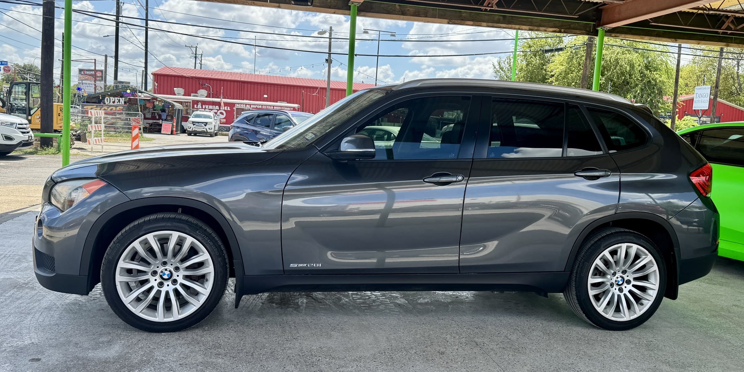 2013 BMW X1 — view 2