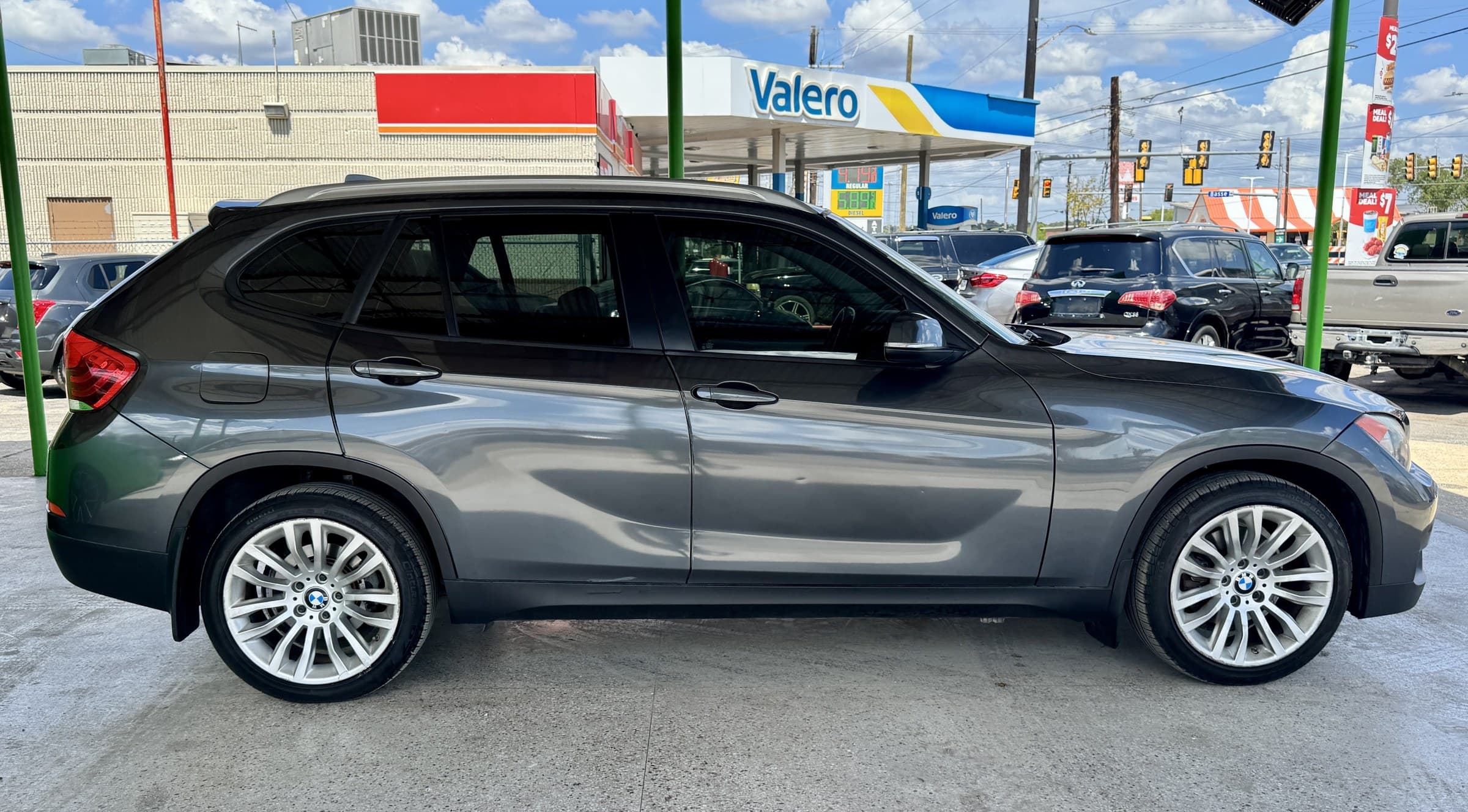 2013 BMW X1 — view 5