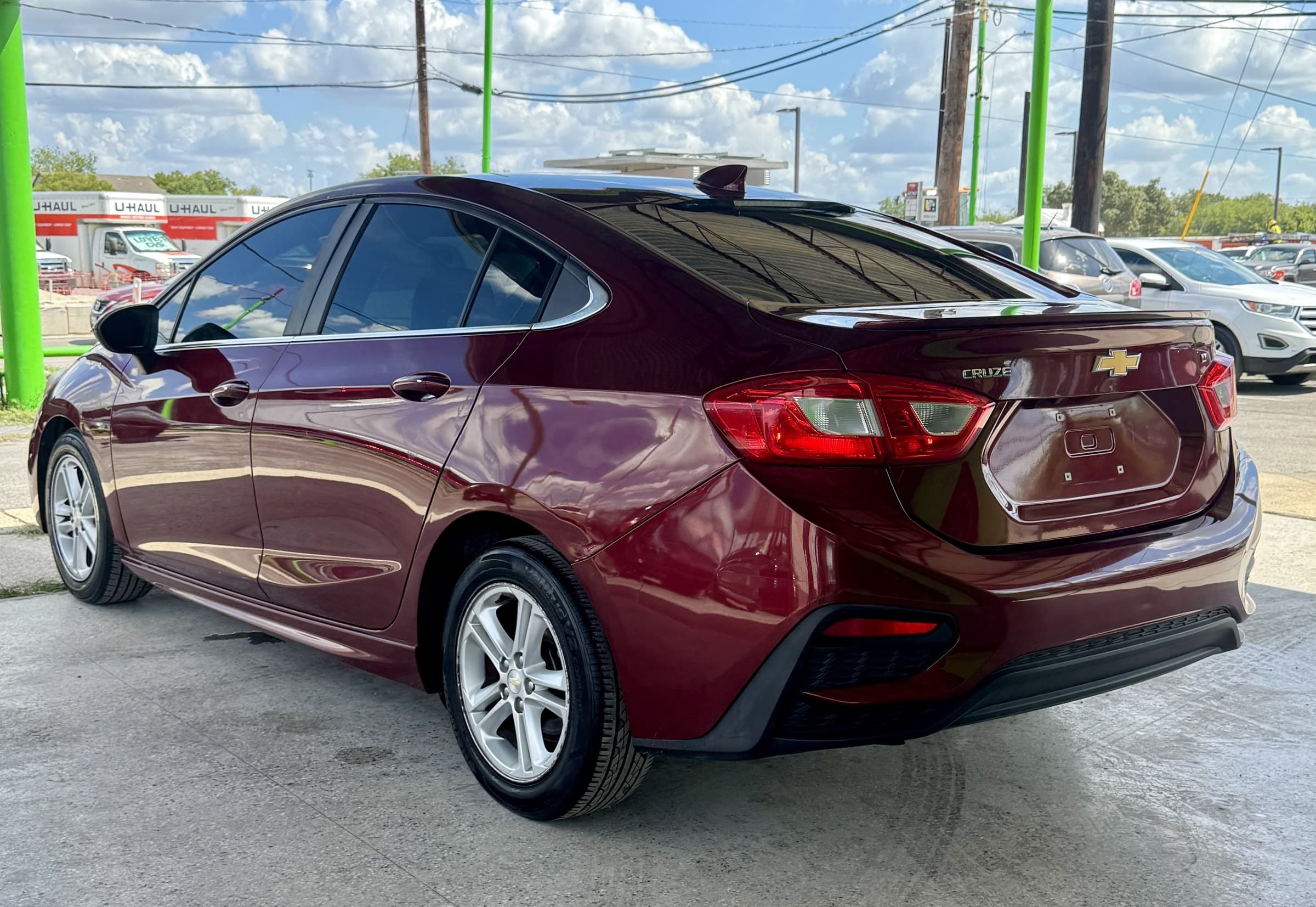 2016 Chevrolet Cruze — view 3