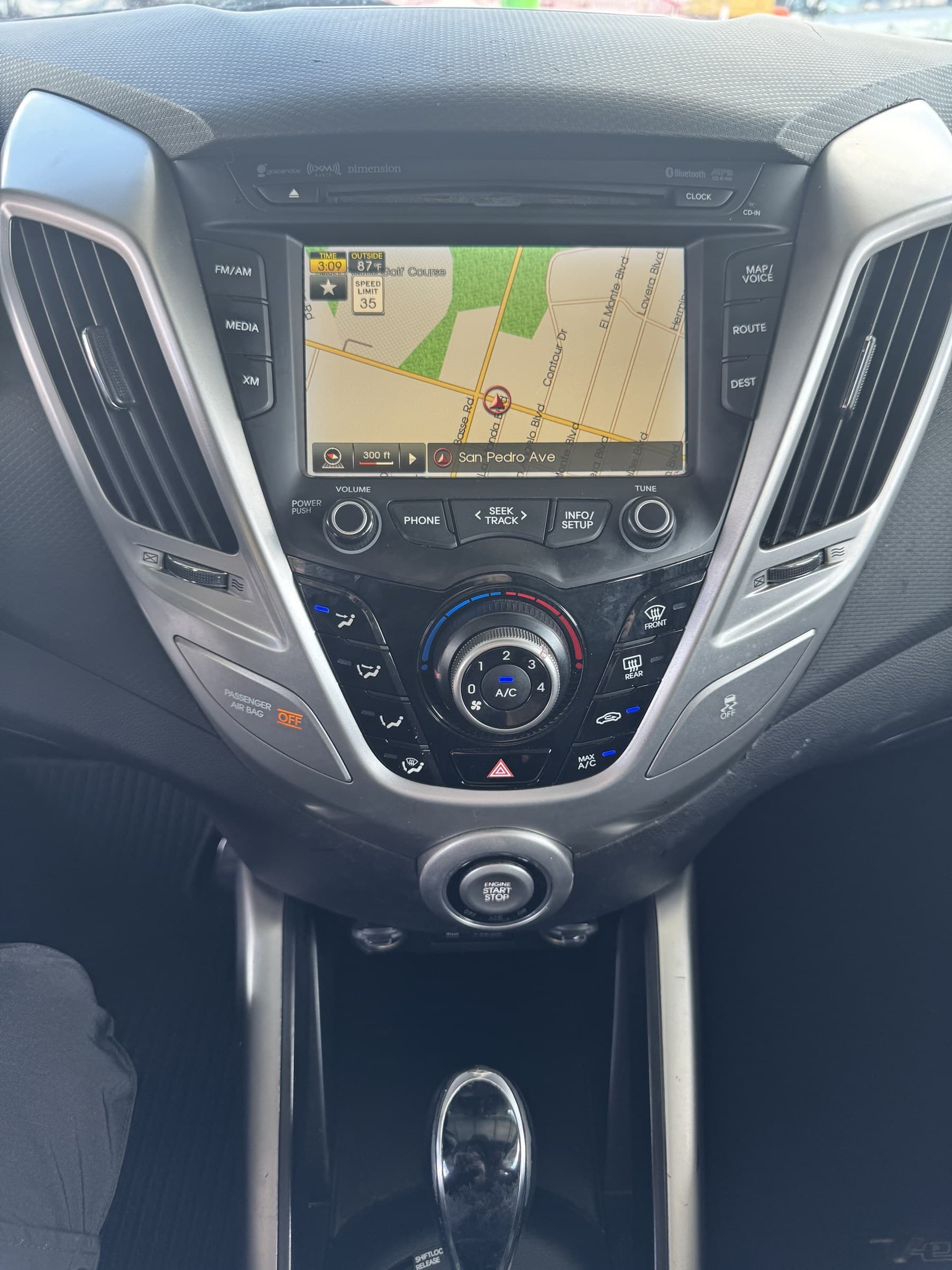 2014 Hyundai Veloster — view 10