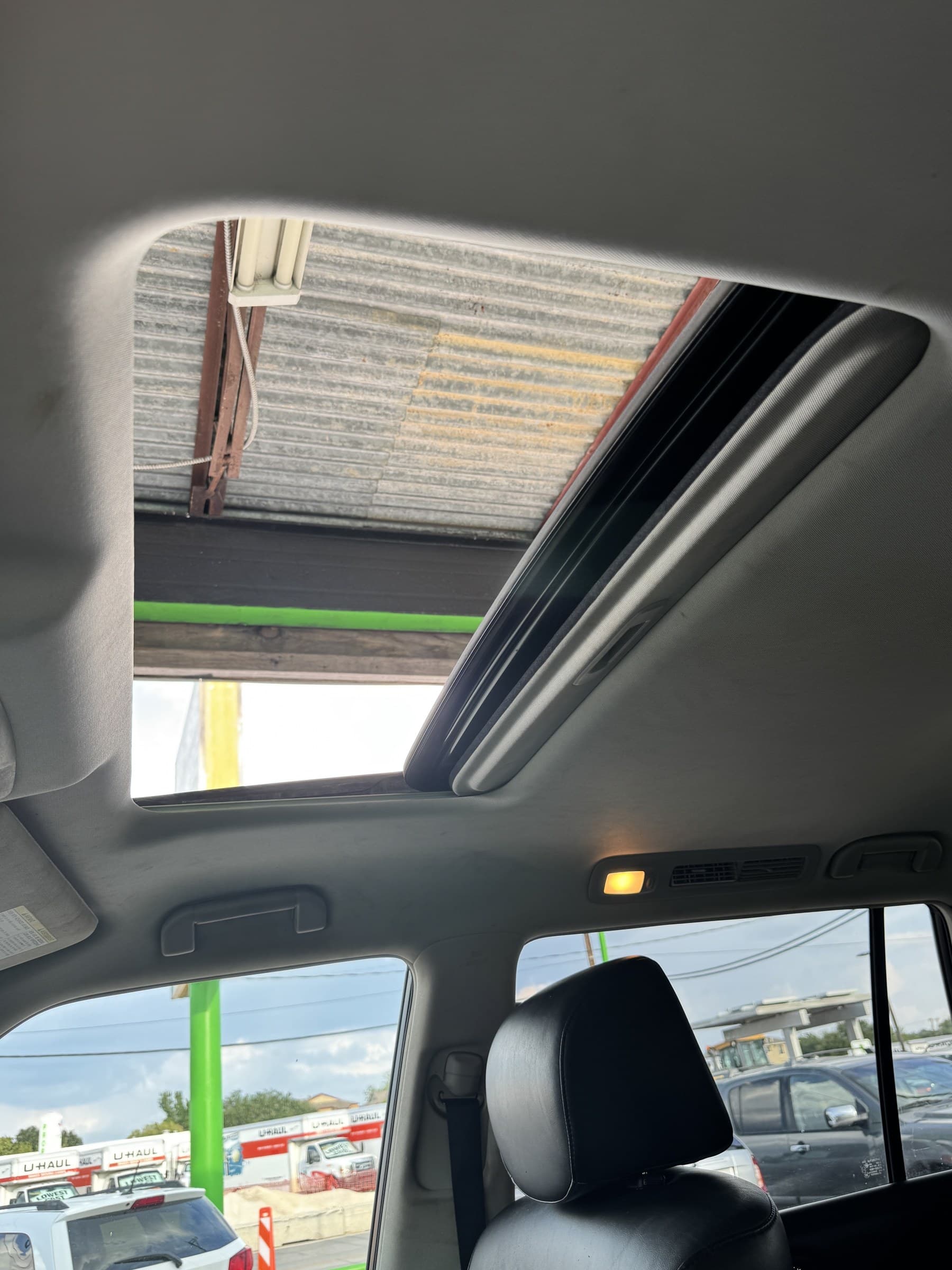 2013 Infiniti QX56 — view 19