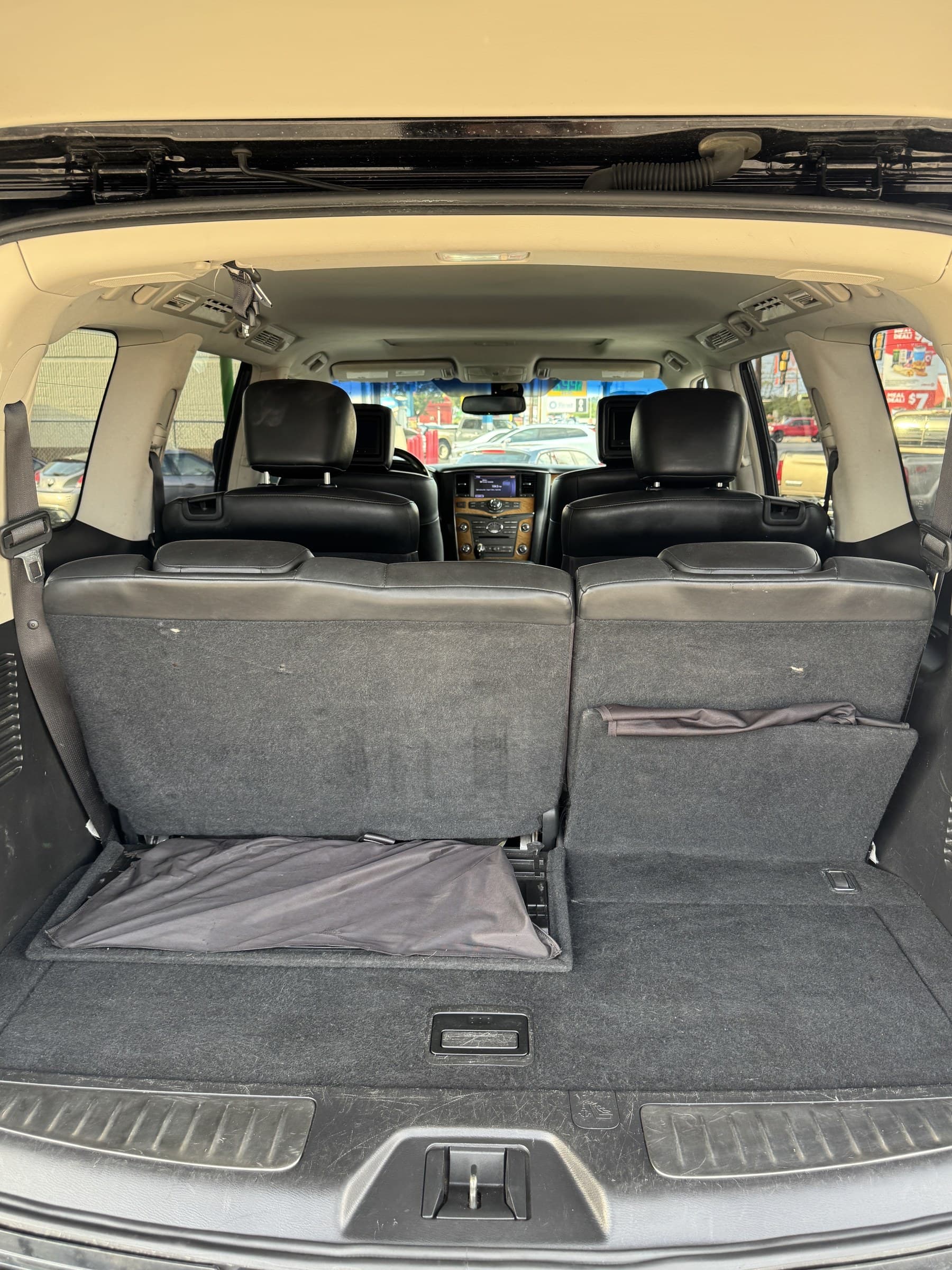 2013 Infiniti QX56 — view 20