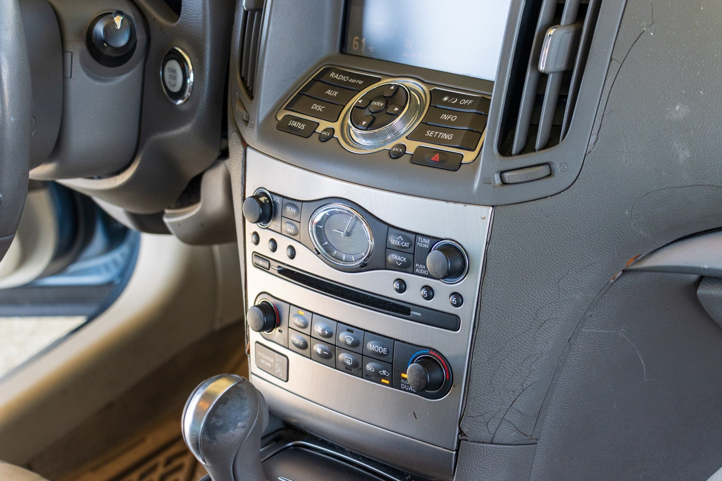 2010 INFINITI G37 Sedan interior, audio and climate controls