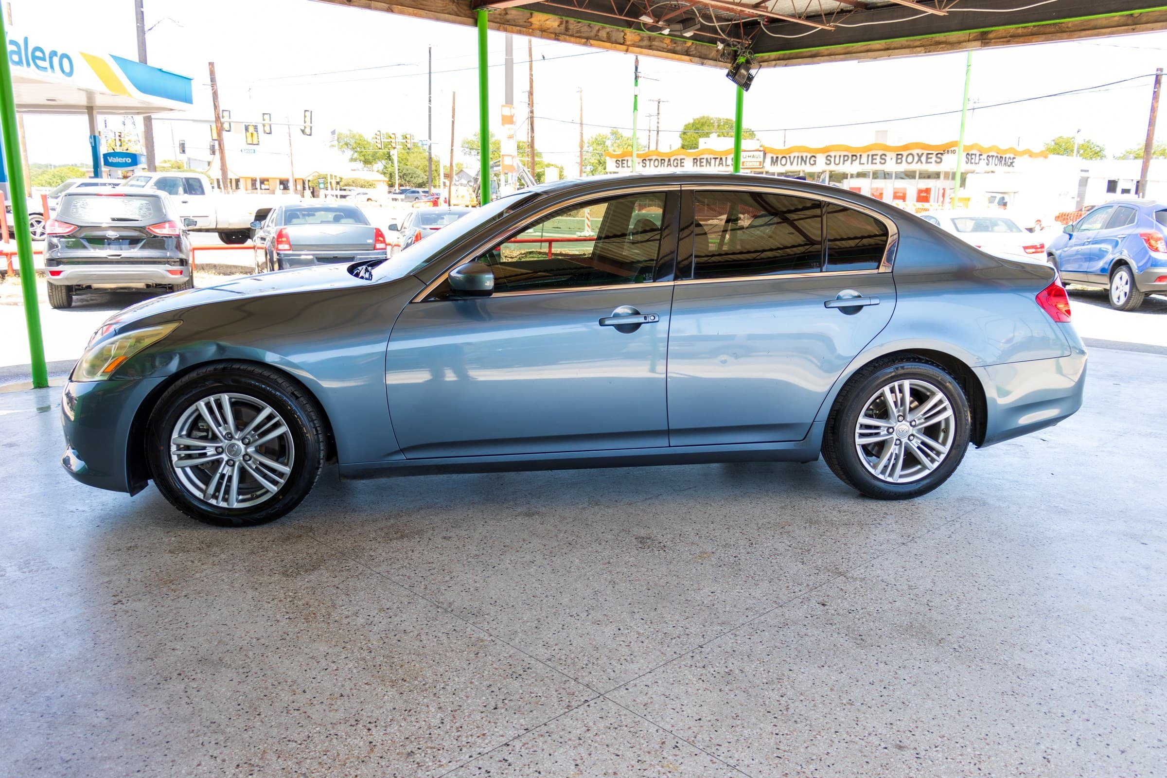 2010 INFINITI G37 Sedan, rear three-quarter view